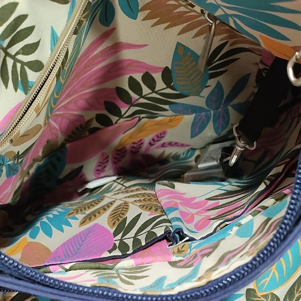 Travelon Navy Quilted Crossbody Bag - Picture 11 of 16